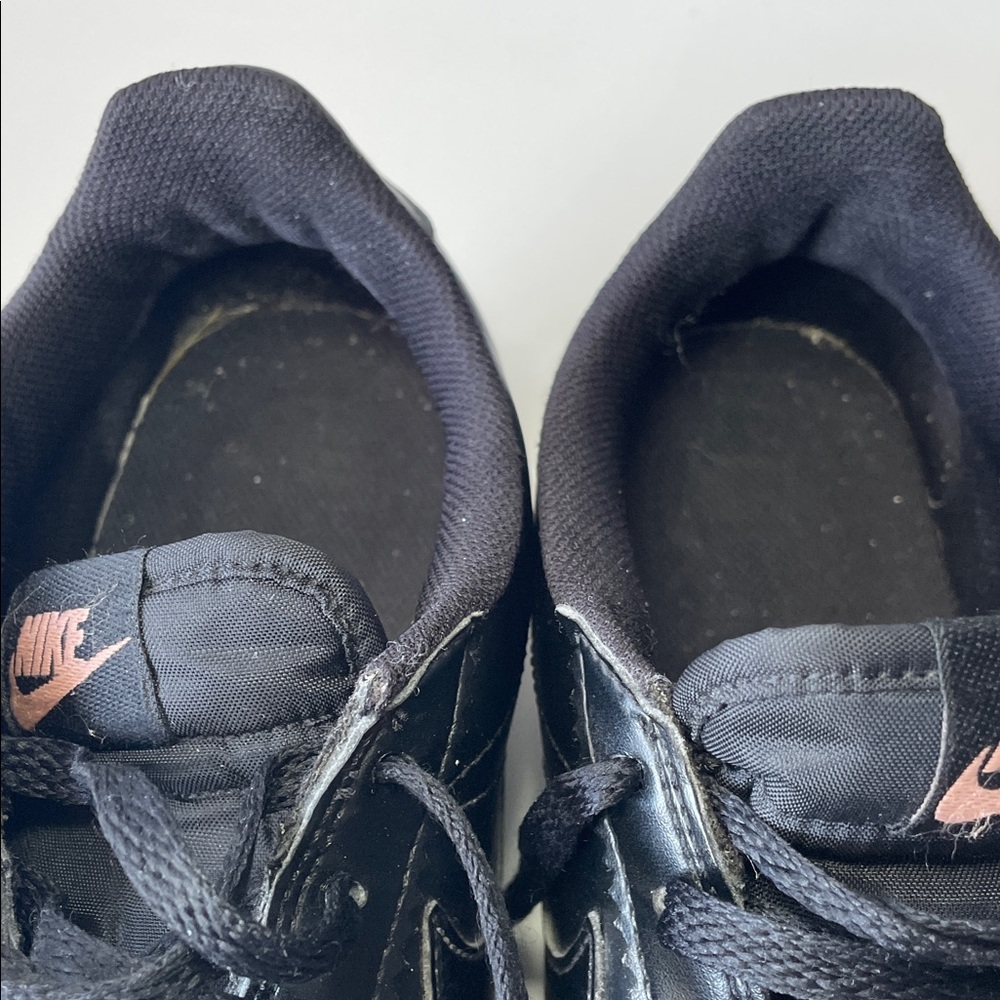 Nike ‘Classic Cortez' Black Leather women’s casual sneakers size 10 - Picture 7 of 16